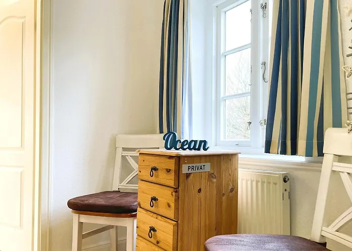 Eilun 10, Strandstrasse *